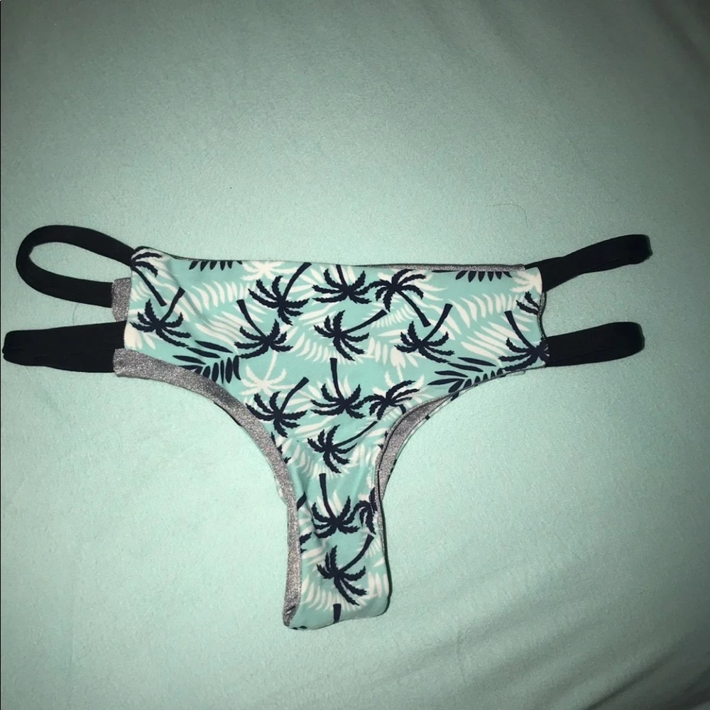 Cheeky Bikini bottoms